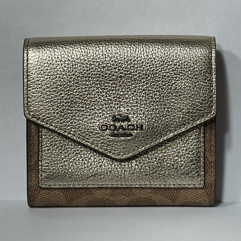 *LIKE NEW* COACH Small Wallet In Colorblock Signature Canvas In Tan/plat… - Picture 2 of 15